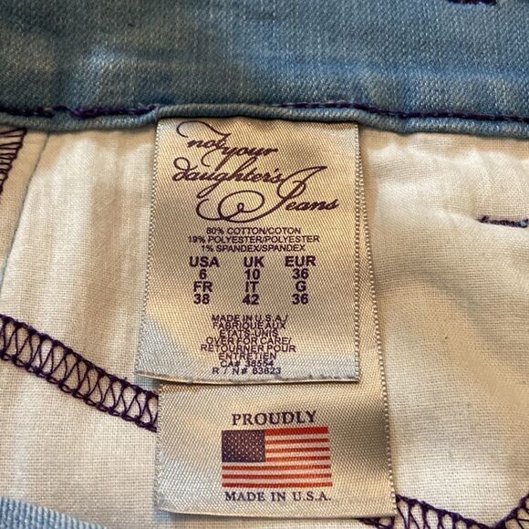 NYDJ NWOT Lift Tuck Technology, folded cuffs, high rise Capri denim jeans 6 - Picture 7 of 9